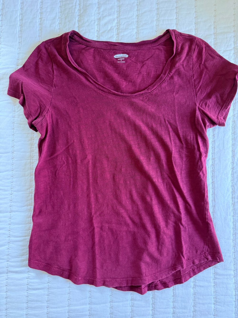 Old Navy Scoop Neck Tee in Berry